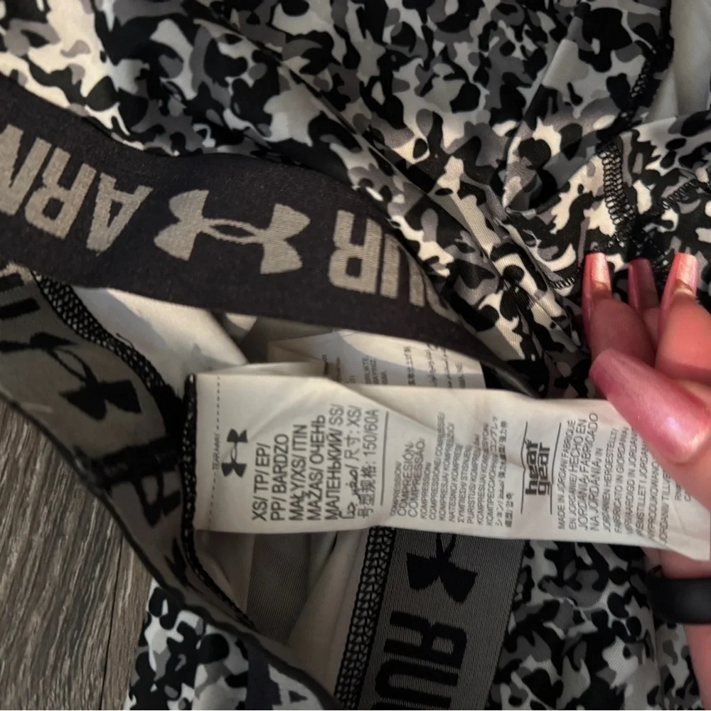Women’s Under Armour Black and White Camo spandex workout shorts